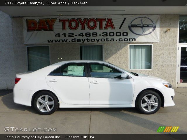 2012 Toyota Camry SE in Super White