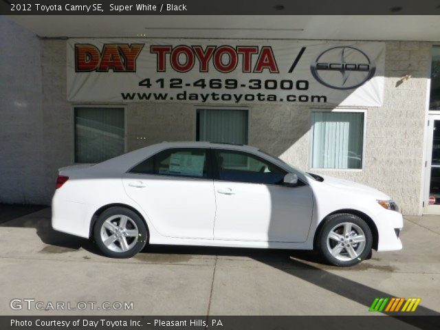 2012 Toyota Camry SE in Super White