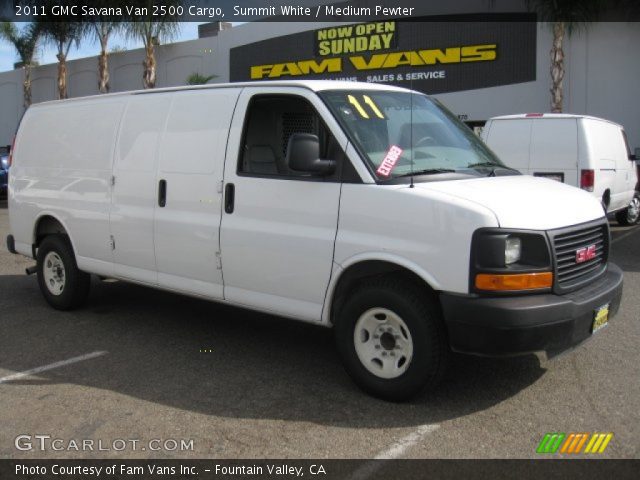 2011 GMC Savana Van 2500 Cargo in Summit White
