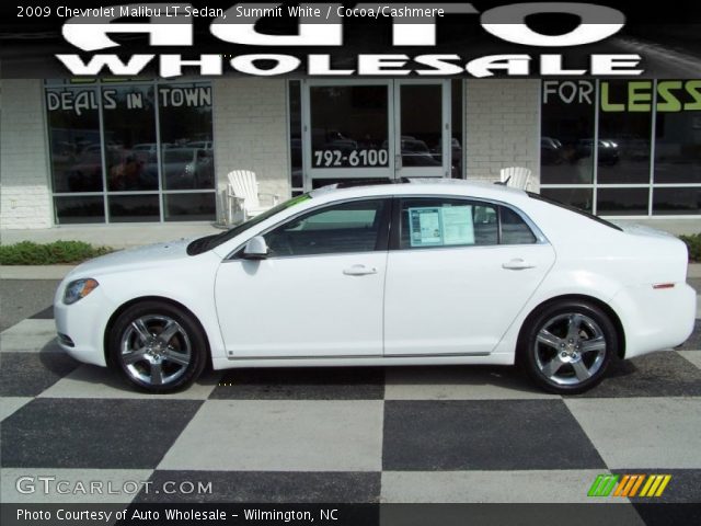 2009 Chevrolet Malibu LT Sedan in Summit White