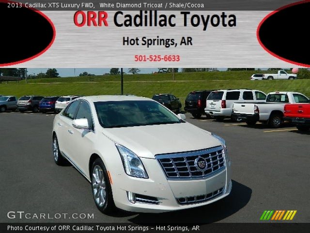 2013 Cadillac XTS Luxury FWD in White Diamond Tricoat