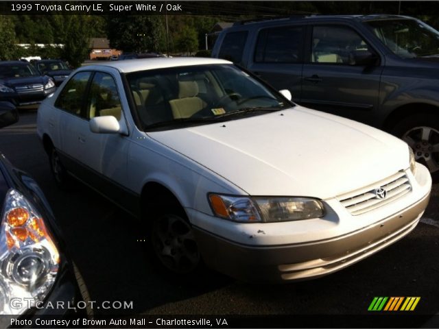 1999 Toyota Camry LE in Super White