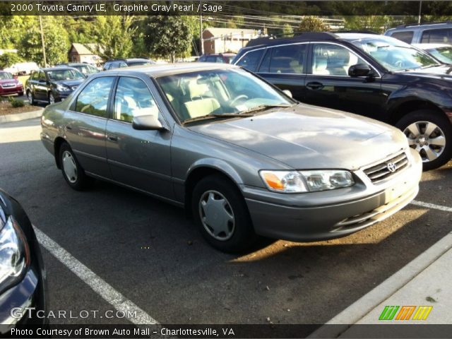 2000 Toyota Camry LE in Graphite Gray Pearl