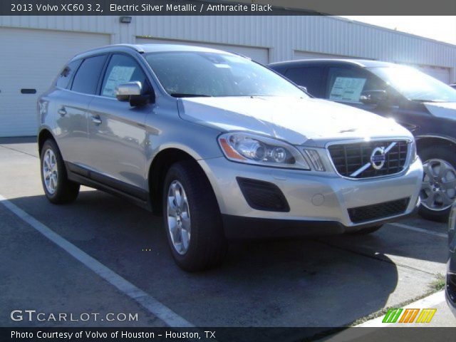 2013 Volvo XC60 3.2 in Electric Silver Metallic