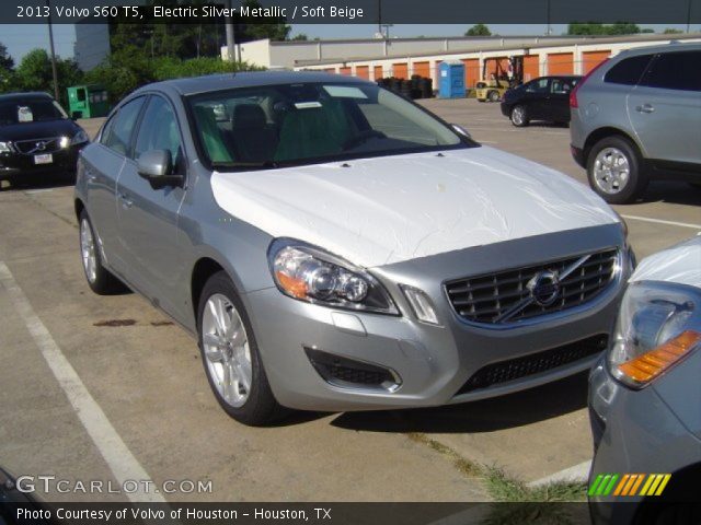 2013 Volvo S60 T5 in Electric Silver Metallic