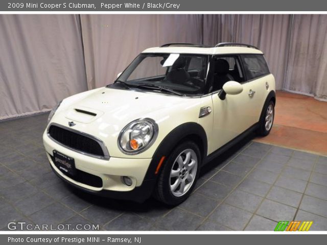 2009 Mini Cooper S Clubman in Pepper White