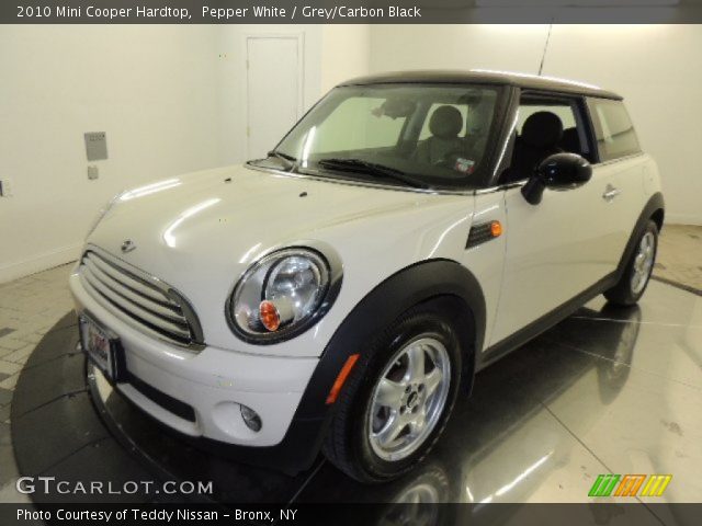 2010 Mini Cooper Hardtop in Pepper White