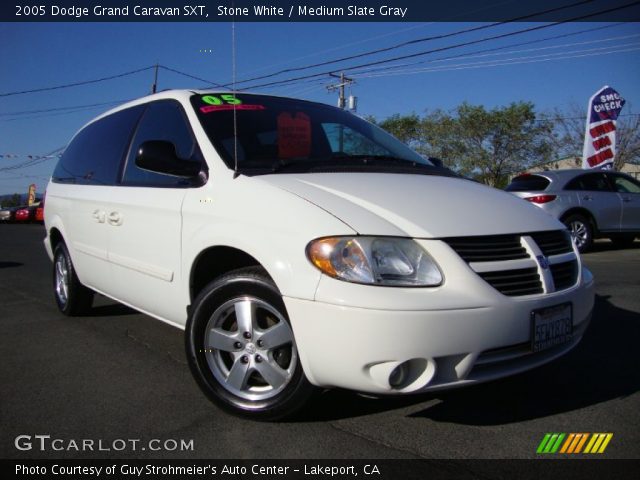 2005 Dodge Grand Caravan SXT in Stone White