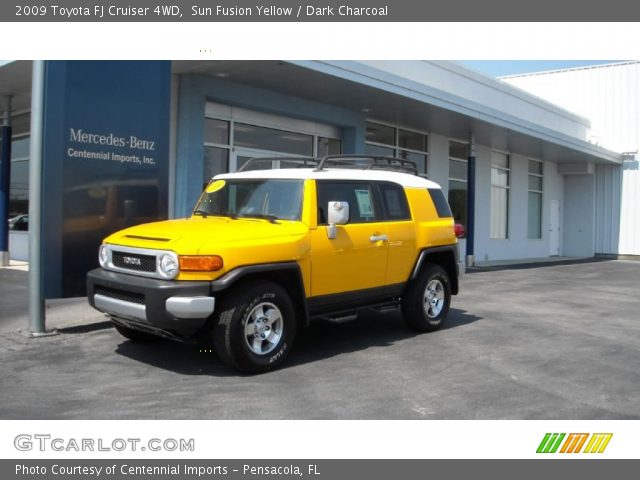 2009 Toyota FJ Cruiser 4WD in Sun Fusion Yellow