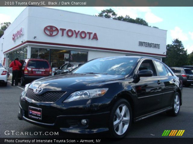 2010 Toyota Camry SE in Black