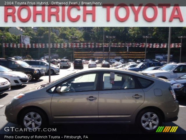 2004 Toyota Prius Hybrid in Driftwood Pearl
