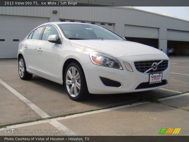 2013 Volvo S60 T5 in Ice White