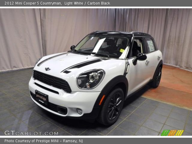 2012 Mini Cooper S Countryman in Light White