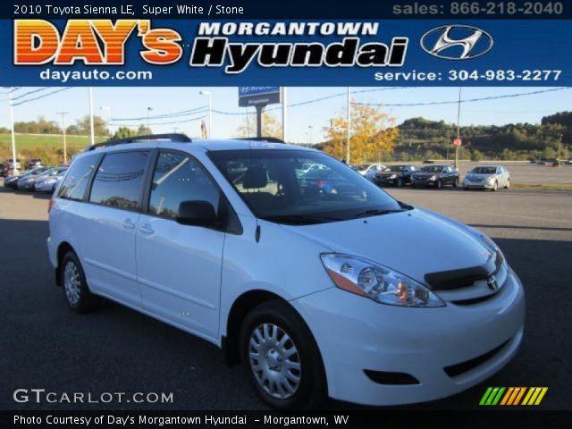 2010 Toyota Sienna LE in Super White