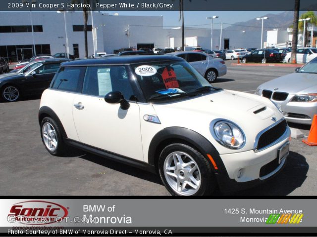 2009 Mini Cooper S Hardtop in Pepper White
