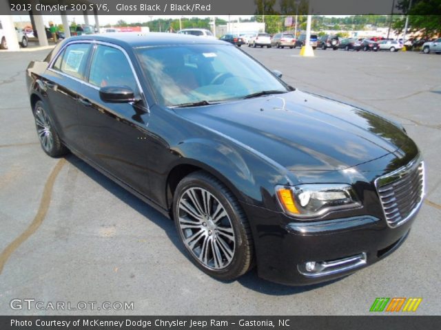 2013 Chrysler 300 S V6 in Gloss Black