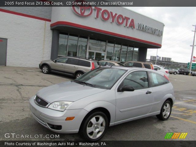 2005 Ford Focus ZX3 SES Coupe in CD Silver Metallic