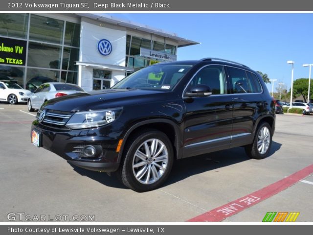 2012 Volkswagen Tiguan SE in Deep Black Metallic