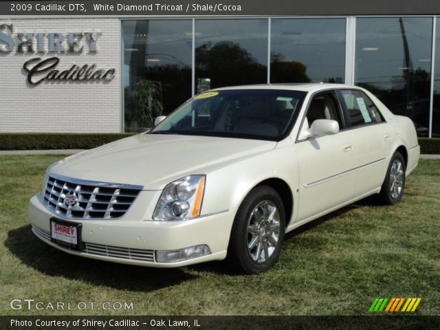 2009 Cadillac DTS  in White Diamond Tricoat