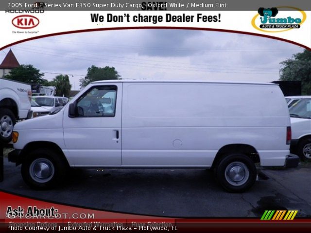 2005 Ford E Series Van E350 Super Duty Cargo in Oxford White