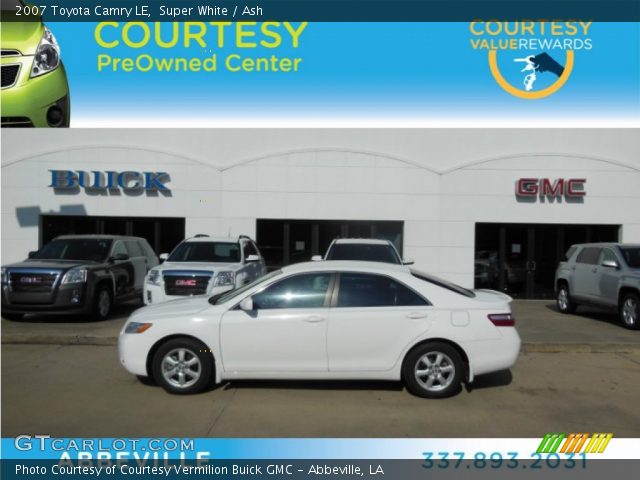 2007 Toyota Camry LE in Super White