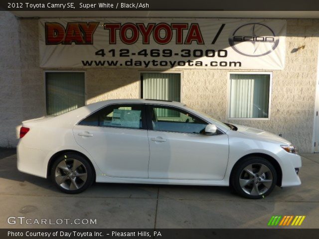 2012 Toyota Camry SE in Super White
