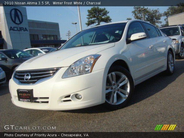 2010 Nissan Altima 3.5 SR in Winter Frost White