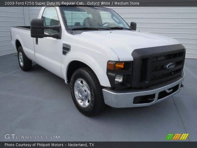 2009 Ford F250 Super Duty XL Regular Cab in Oxford White