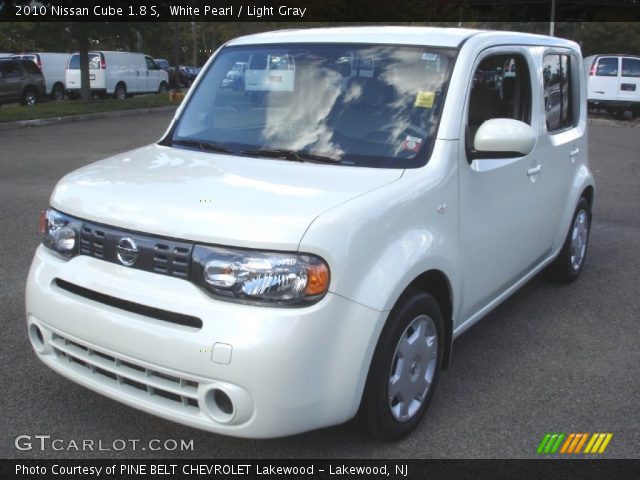 2010 Nissan Cube 1.8 S in White Pearl