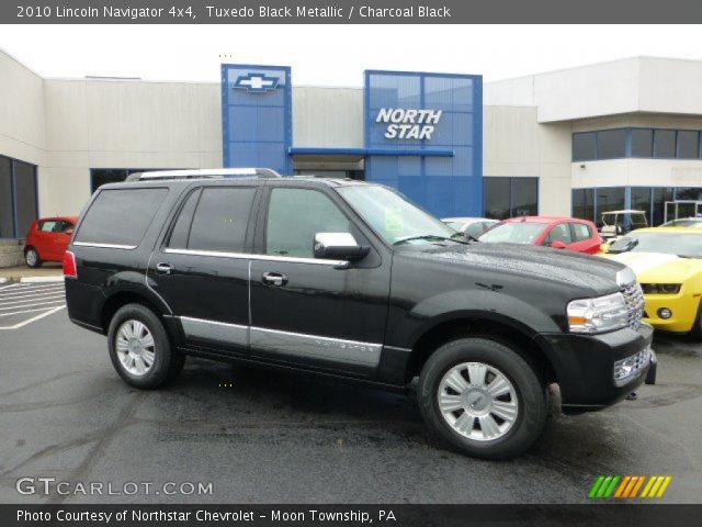 2010 Lincoln Navigator 4x4 in Tuxedo Black Metallic