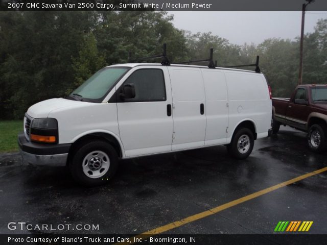 2007 GMC Savana Van 2500 Cargo in Summit White