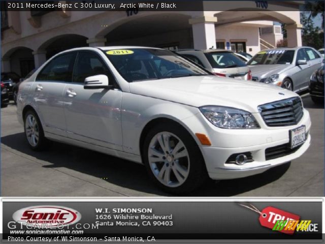 2011 Mercedes-Benz C 300 Luxury in Arctic White