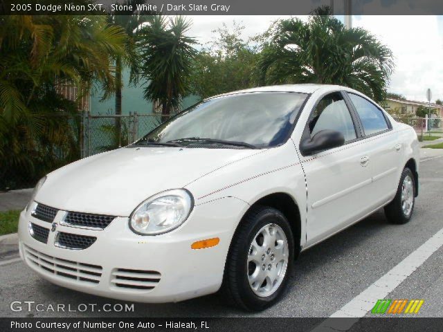 2005 Dodge Neon SXT in Stone White