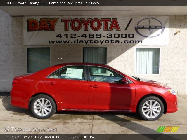 2012 Toyota Camry XLE in Barcelona Red Metallic