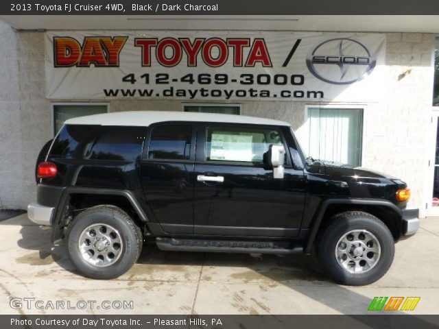 2013 Toyota FJ Cruiser 4WD in Black
