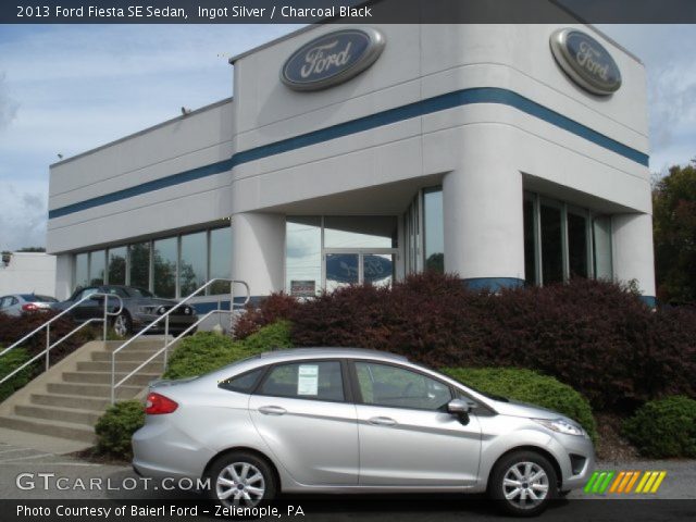 2013 Ford Fiesta SE Sedan in Ingot Silver