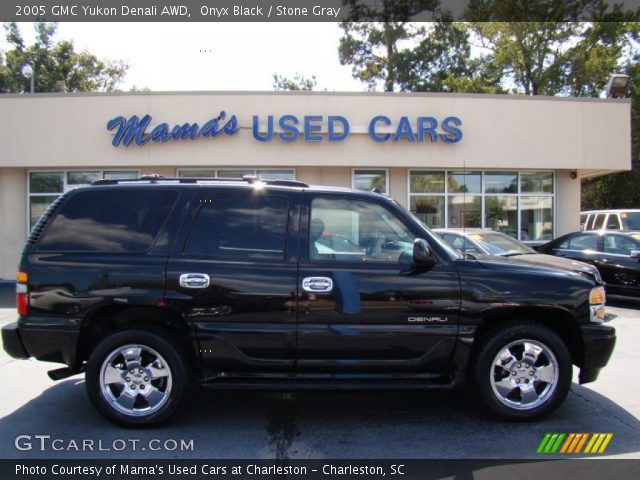 2005 GMC Yukon Denali AWD in Onyx Black