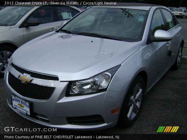 2013 Chevrolet Cruze LT in Silver Ice Metallic