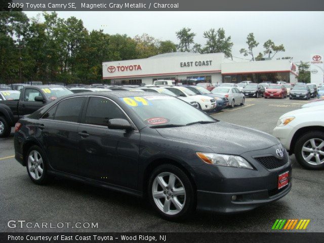 2009 Toyota Camry SE in Magnetic Gray Metallic