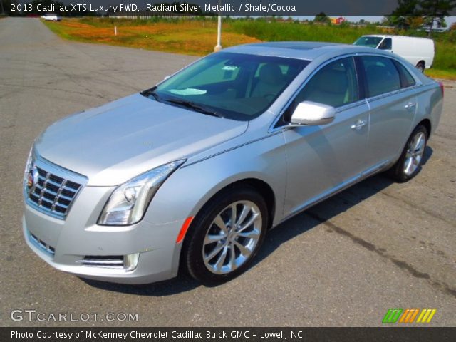 2013 Cadillac XTS Luxury FWD in Radiant Silver Metallic