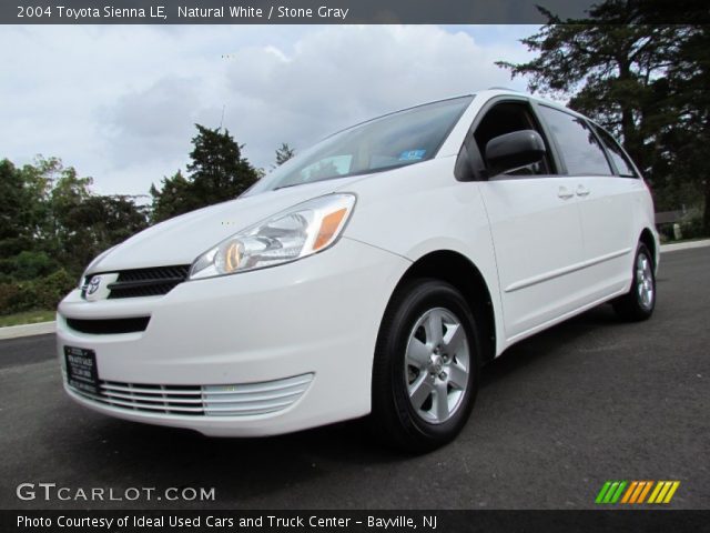2004 Toyota Sienna LE in Natural White