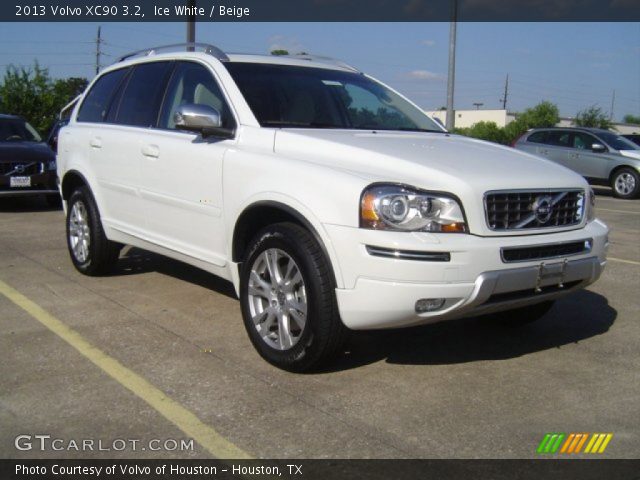 2013 Volvo XC90 3.2 in Ice White