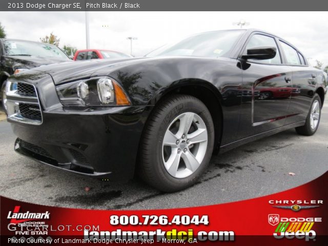 2013 Dodge Charger SE in Pitch Black