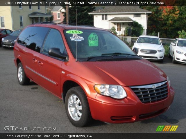 2006 Chrysler Town & Country Touring in Sunset Bronze Pearlcoat