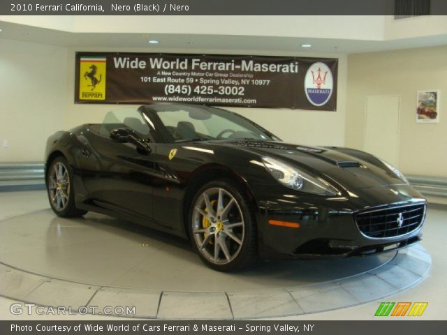 2010 Ferrari California  in Nero (Black)