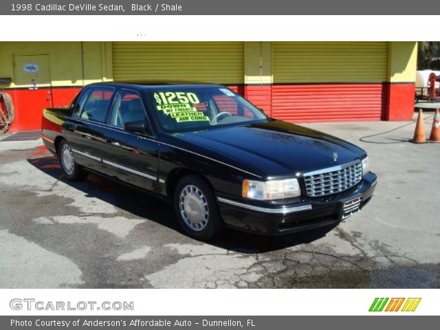 1998 Cadillac DeVille Sedan in Black
