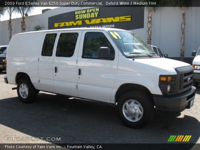 2009 Ford E Series Van E250 Super Duty Commercial in Oxford White