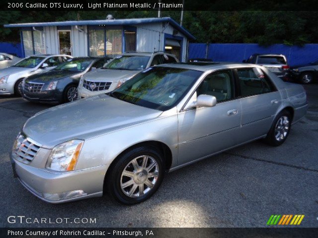 2006 Cadillac DTS Luxury in Light Platinum Metallic