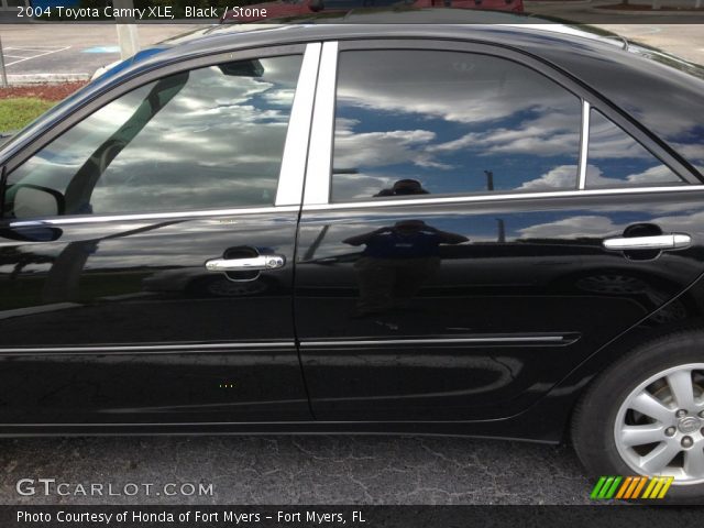 2004 Toyota Camry XLE in Black