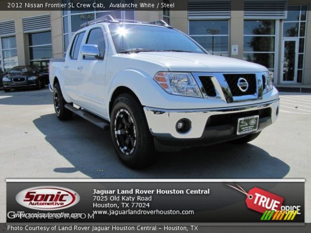 2012 Nissan Frontier SL Crew Cab in Avalanche White
